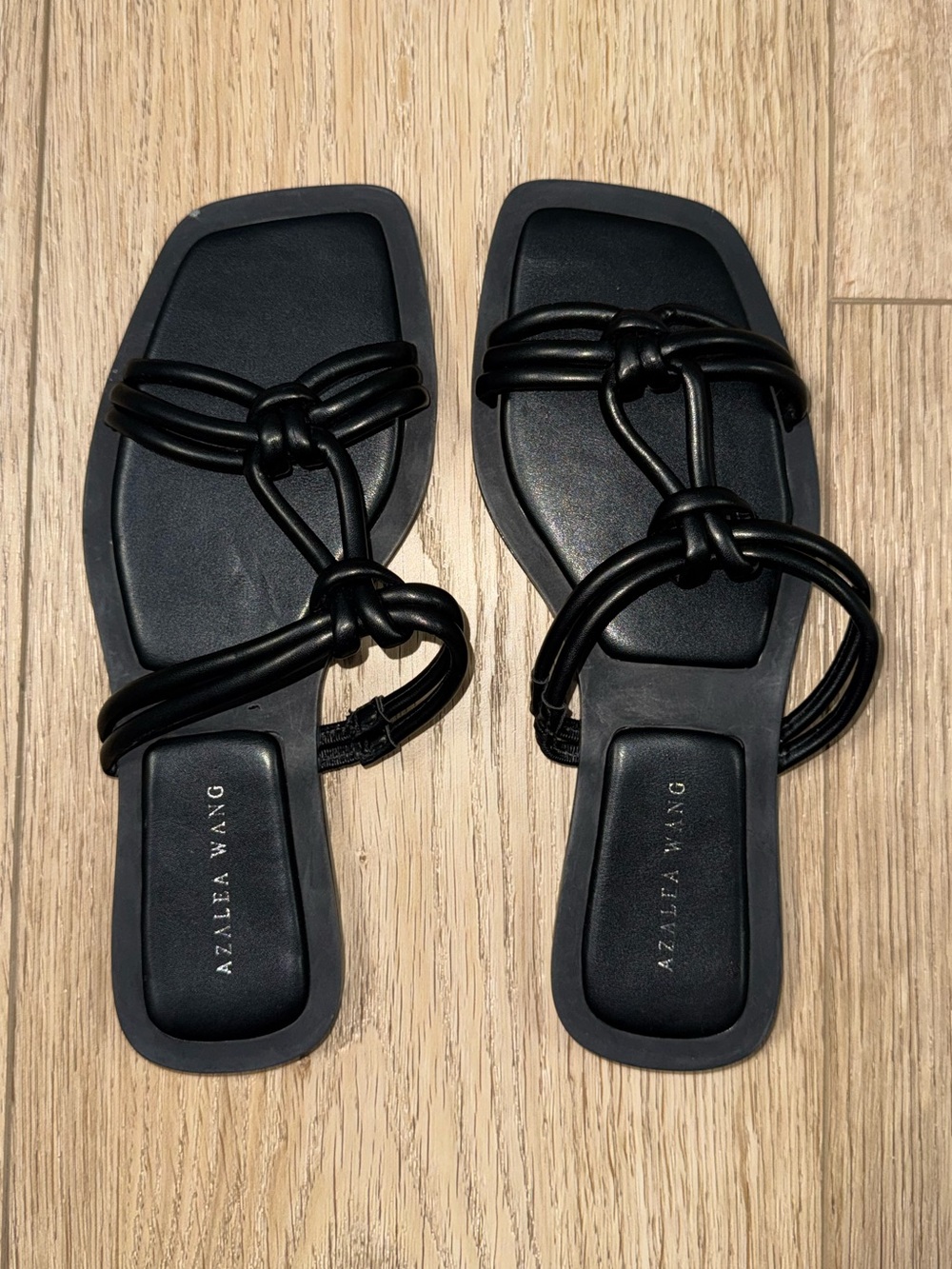 Azalea Wang Stetson Knot Flat Sandals size 7